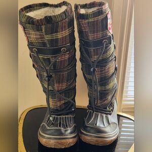 Plaid Women's Snow Boot